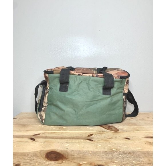 Camouflage Carry On Bag Lined 11x16 Shoulder Strap Handles Picnic Food Travel - Picture 3 of 8